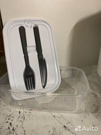 Ланчбокс с вилкой и ножом