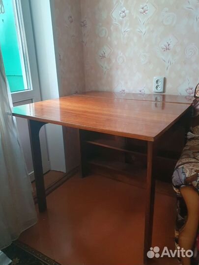 Стол-книжка