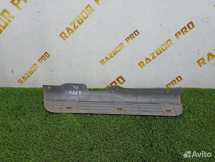 Накладка на порог передняя левая Hyundai Accent