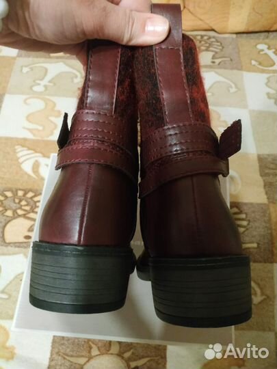 Демисезонные ботинки Tamaris 40 новые