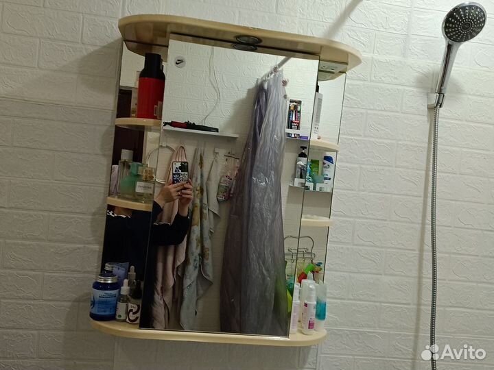 Зеркало шкаф в ванную комнату