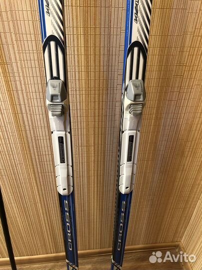 Продам лыжи беговые и ботинки