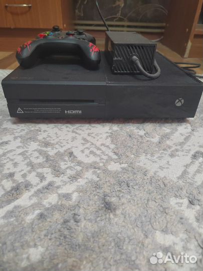Xbox one s 2 геймпада 1tb