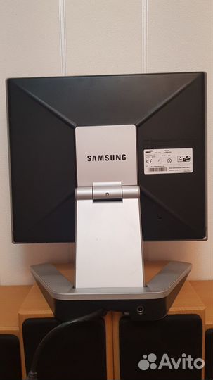 Монитор Samsung SyncMaster 720T