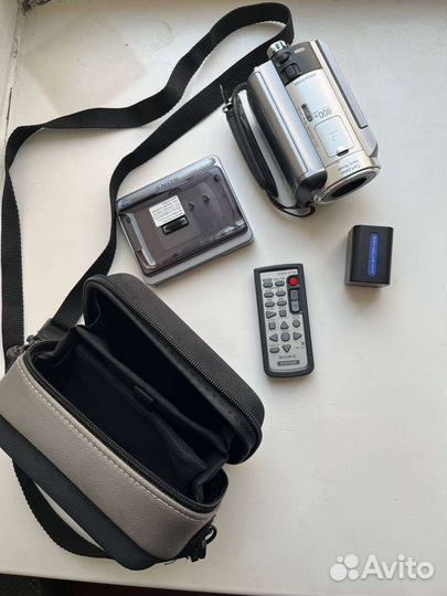 Видеокамера Sony dcr sr60e