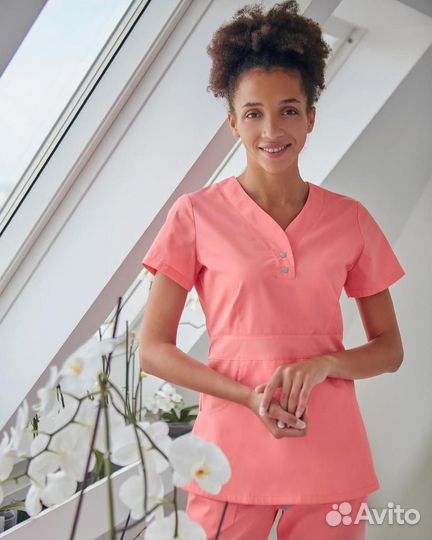 Медицинский костюм женский