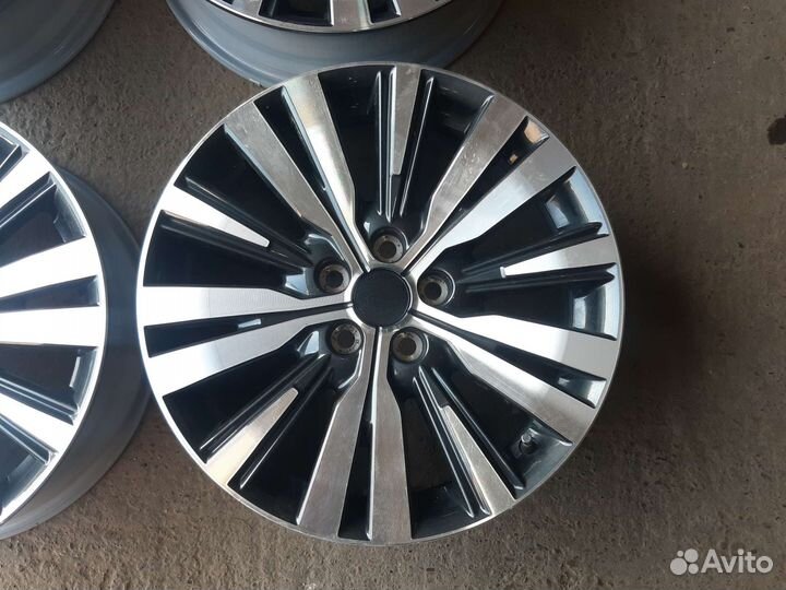 Диски литые r18 5x114.3