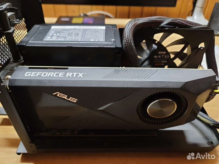 Egpu Razer Core X (Mod.) + Corsair CX750M