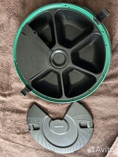 Автоматическая кормушка для кошек и собак