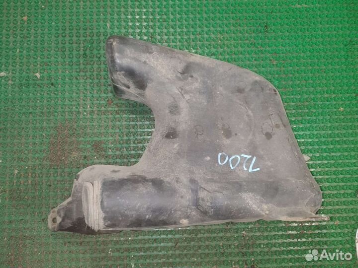 Резонатор воздушного фильтра Крайслер Вояджер 3