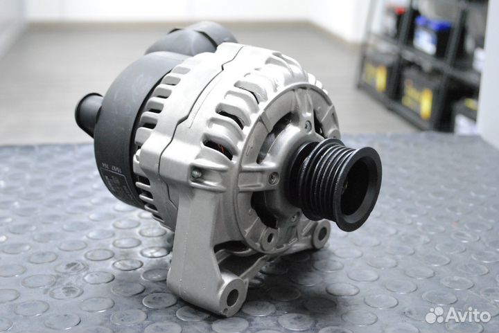 Генератор BMW X5 E53 3.0, E46, E39 2.5 Bosch 90А