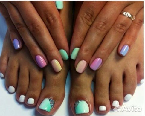 Модель на педикюр