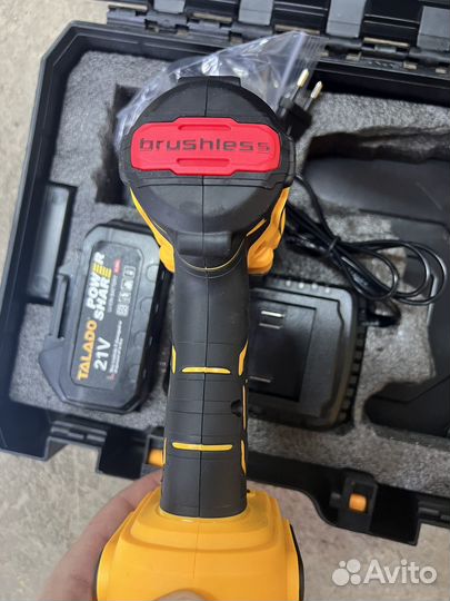 Аккумуляторный гайковерт с батареей и зу в кейсе