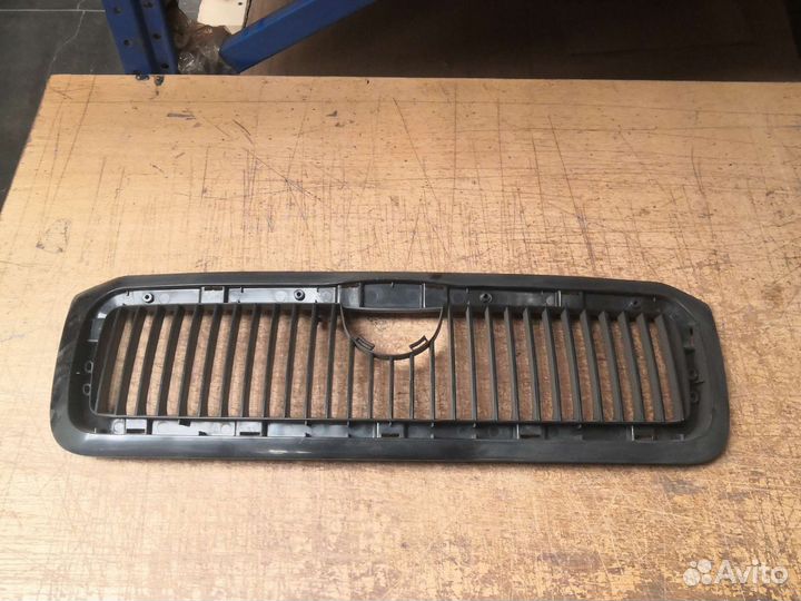 Решетка радиатора skoda octavia 96- без хрома