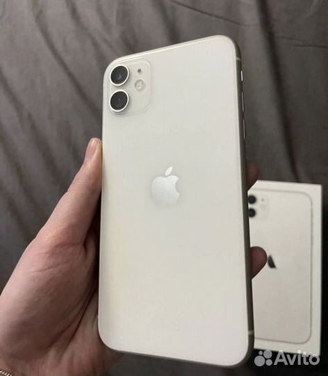 iPhone 11, 64 ГБ