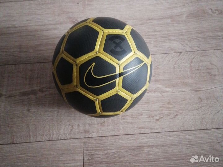 Футбольный мяч nike