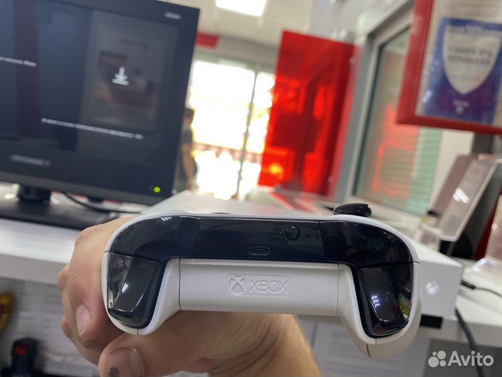 Игровая приставка Xbox One S 1Tb