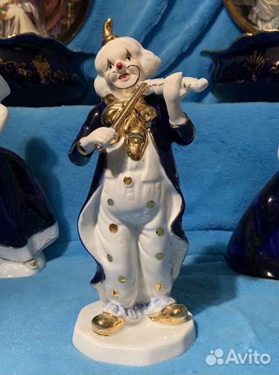 Фарфоровые статуэтки разные