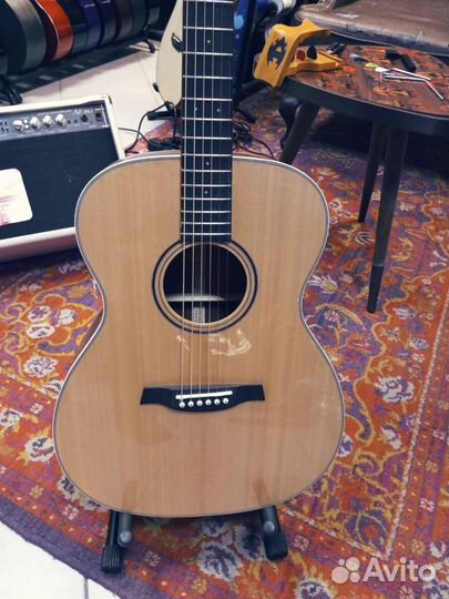 Гитара Parkwood формы концерт, массив ели