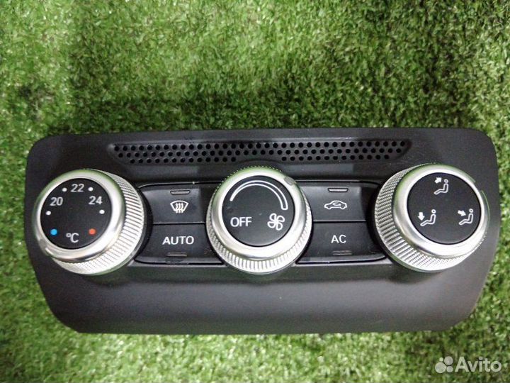 Блок управления климат-контролем Audi A1 8X1 caxb