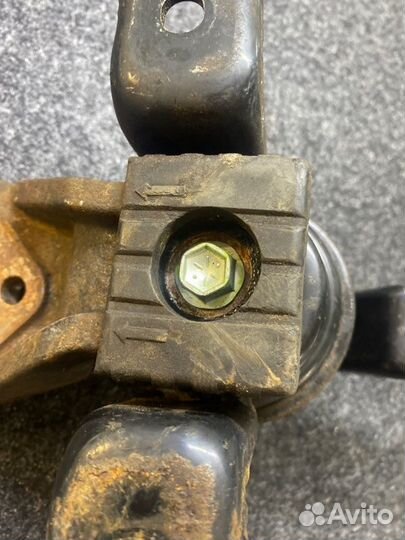 Подушка двигателя правая Mitsubishi Lancer 9 4G18