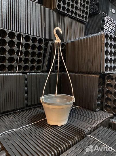 Кашпо для цветов подвесное