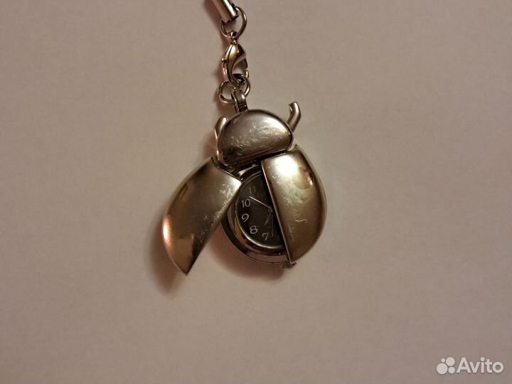 Часы кулон Божья коровка