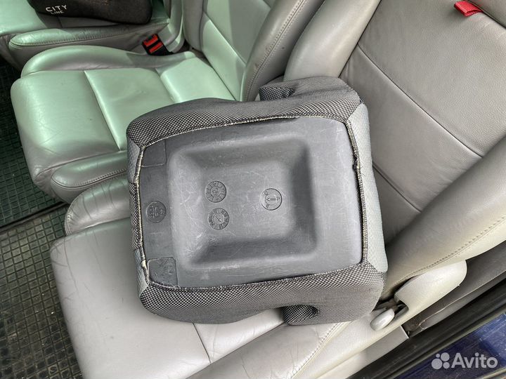 Бустер (детское сиденье)