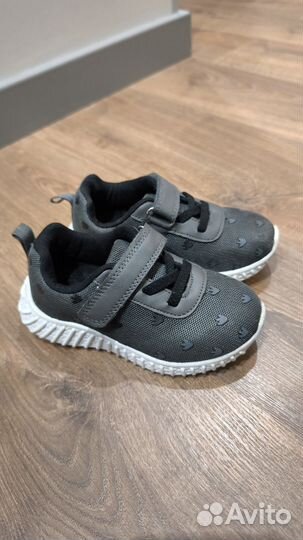 Кроссовки tombi 25