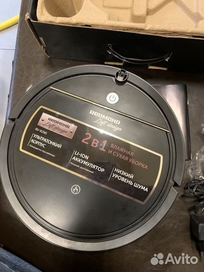 Робот пылесос redmond RV-R290