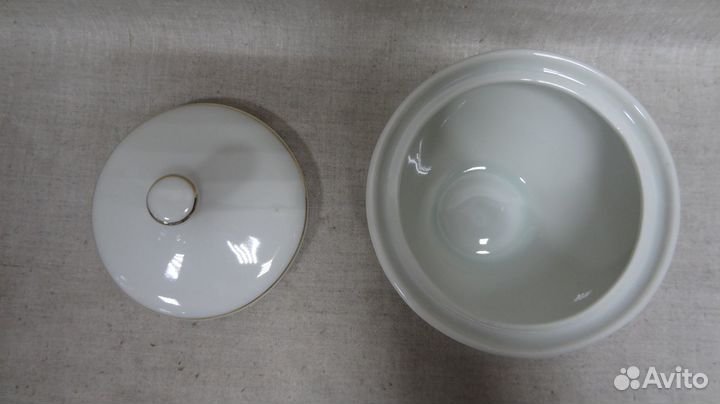 Сахарница с крышкой Фарфор Болгария Клеймо Китка