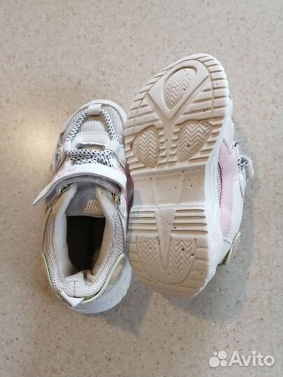 Кроссовки для девочки