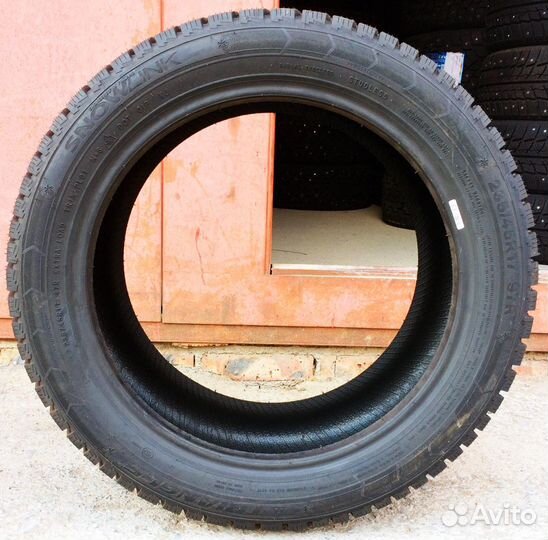 Triangle PL01 235/45 R17 97R