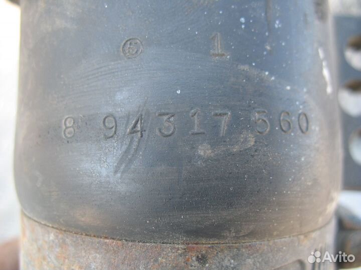 Воздухозаборник Isuzu Rodeo A 2.6л