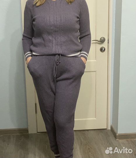 Спортивный костюм женский