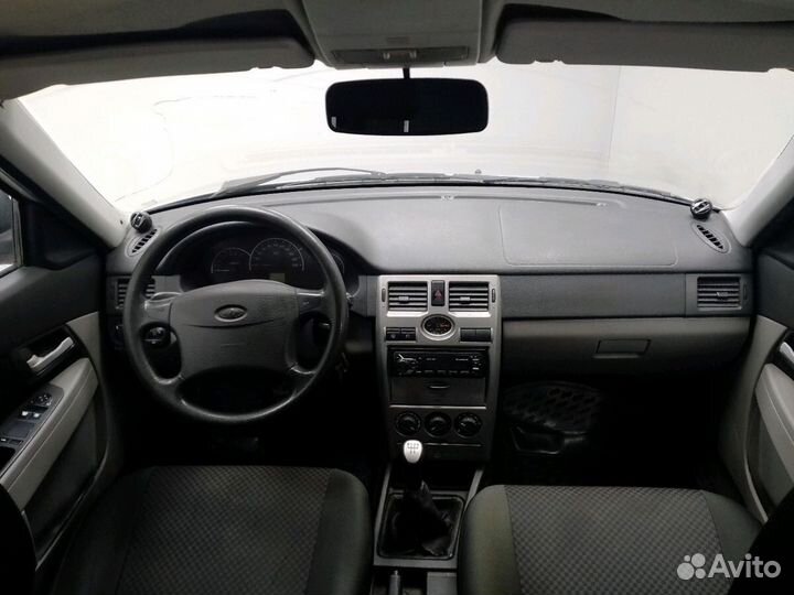 LADA Priora 1.6 МТ, 2011, 200 000 км