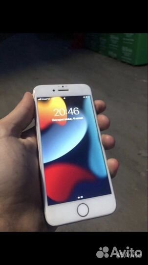 Телефон iPhone 7