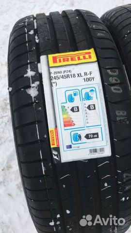 Pirelli P Zero PZ4 245/45 R18 100Y