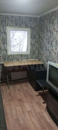 Комната 16 м² в 8-к., 2/2 эт.