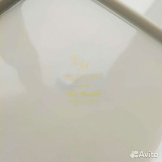 Тарелка, фарфор. Осирис и Исида