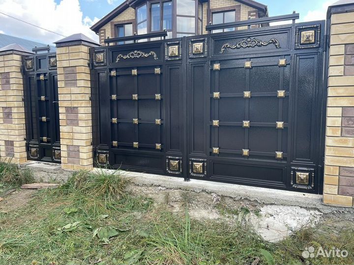 Кованные ворота для частного дома