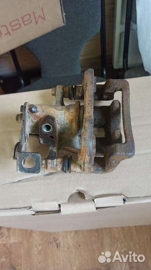 Суппорт задний правый solaris