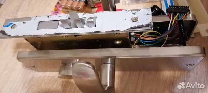 Замок врезной электронный Kopfgescheit