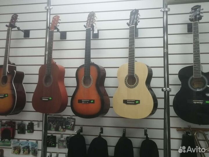 Акустическая гитара