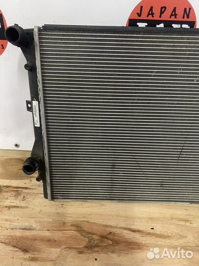 Радиатор охлаждения Audi TT 8J