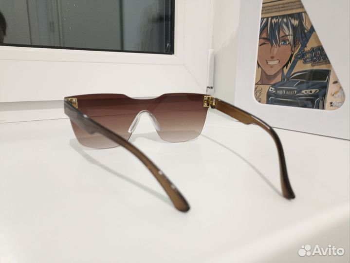 Солнцезащитные очки