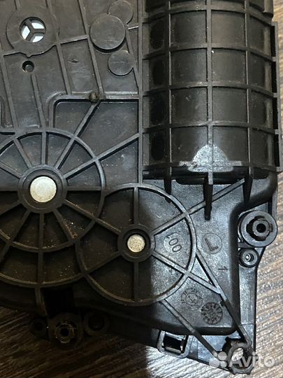 Доводчик замка двери бмв ф10 ф01 передний левый