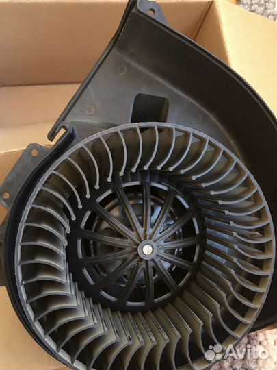 Вентилятор мотор отопителя Luzar 6Q1820015H