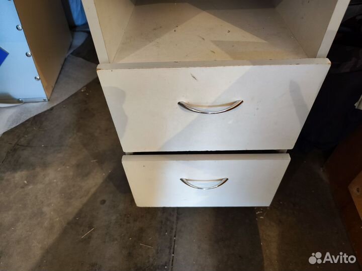 Столик для маникюра бу