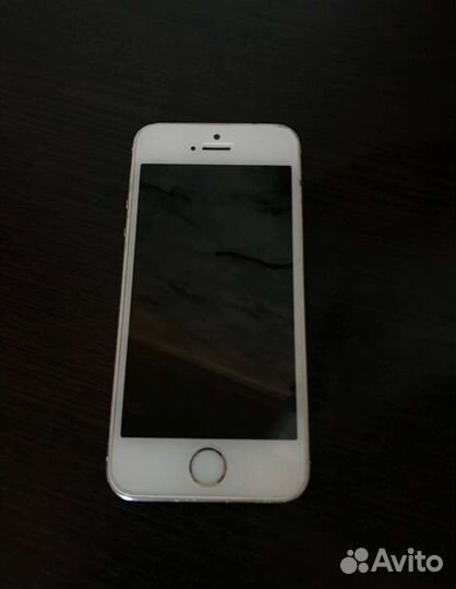 Телефон iPhone 5s